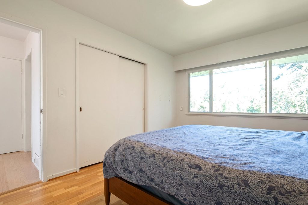 listing image 1105032312840891105
