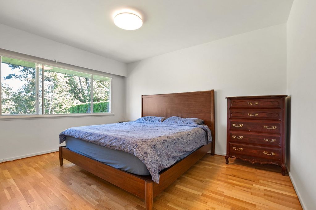 listing image 1105521506882855575
