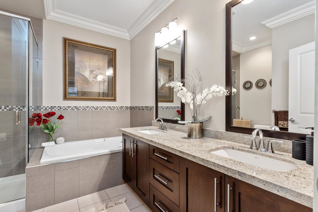 listing image 1109860140200547197