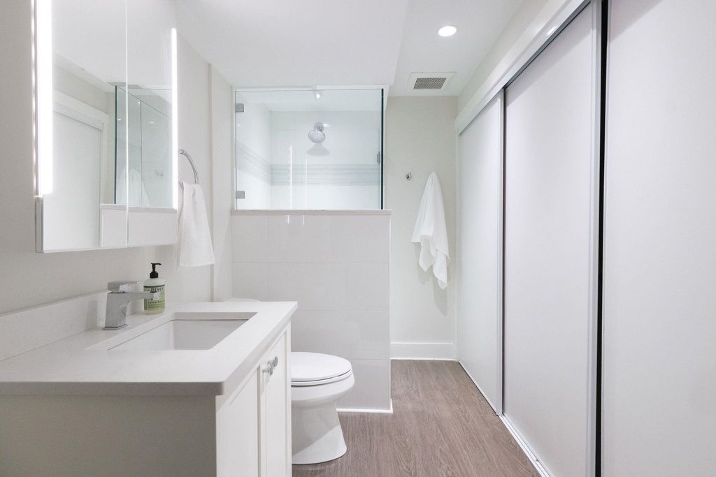 listing image 1109491937948763594