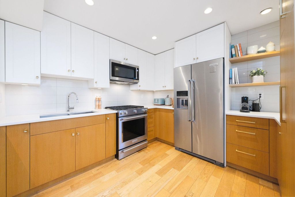 listing image 1104367107170132197