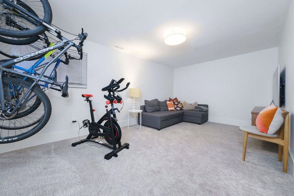 listing image 1100116329416014324