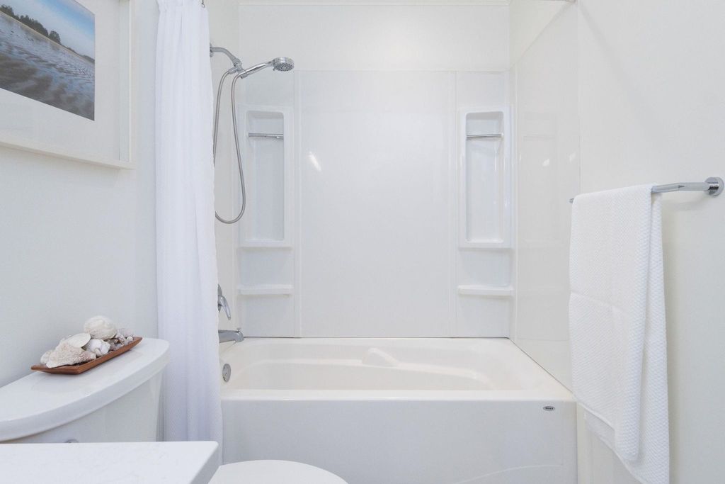 listing image 1100343795491520041