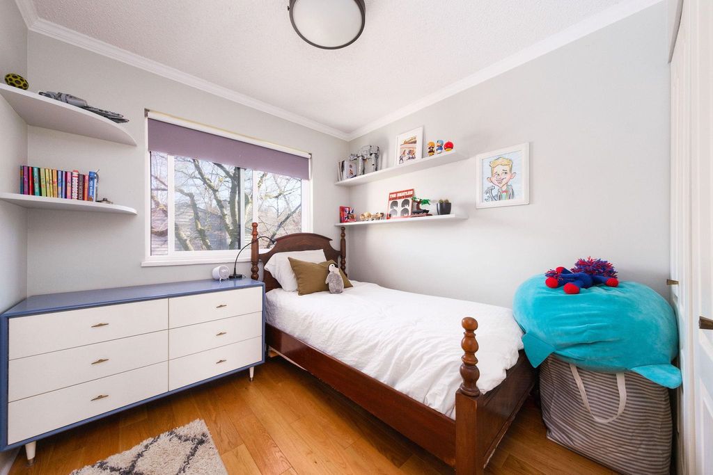 listing image 1102864792456974733