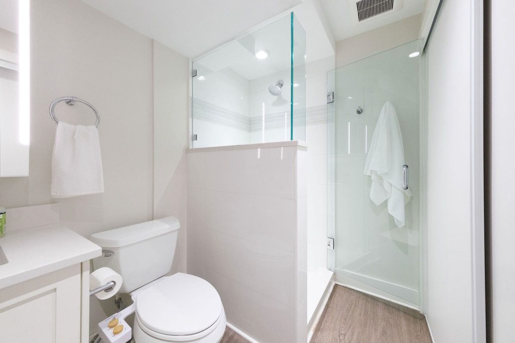 listing image 1106487852843362663