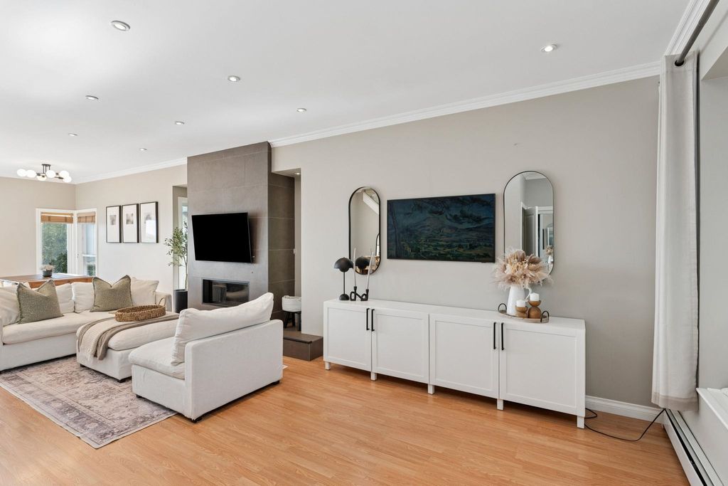 listing image 1106570135306776411