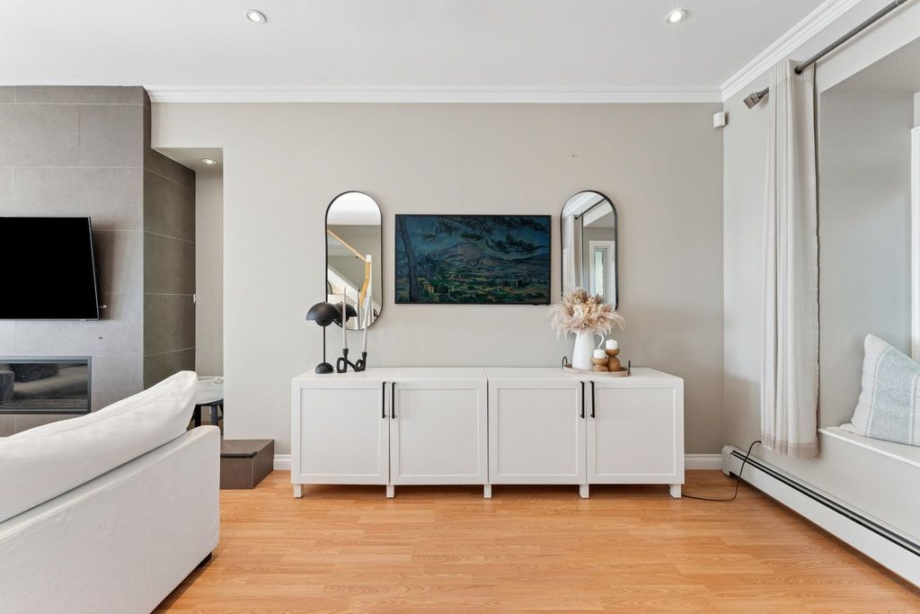 listing image 1101454980073775199