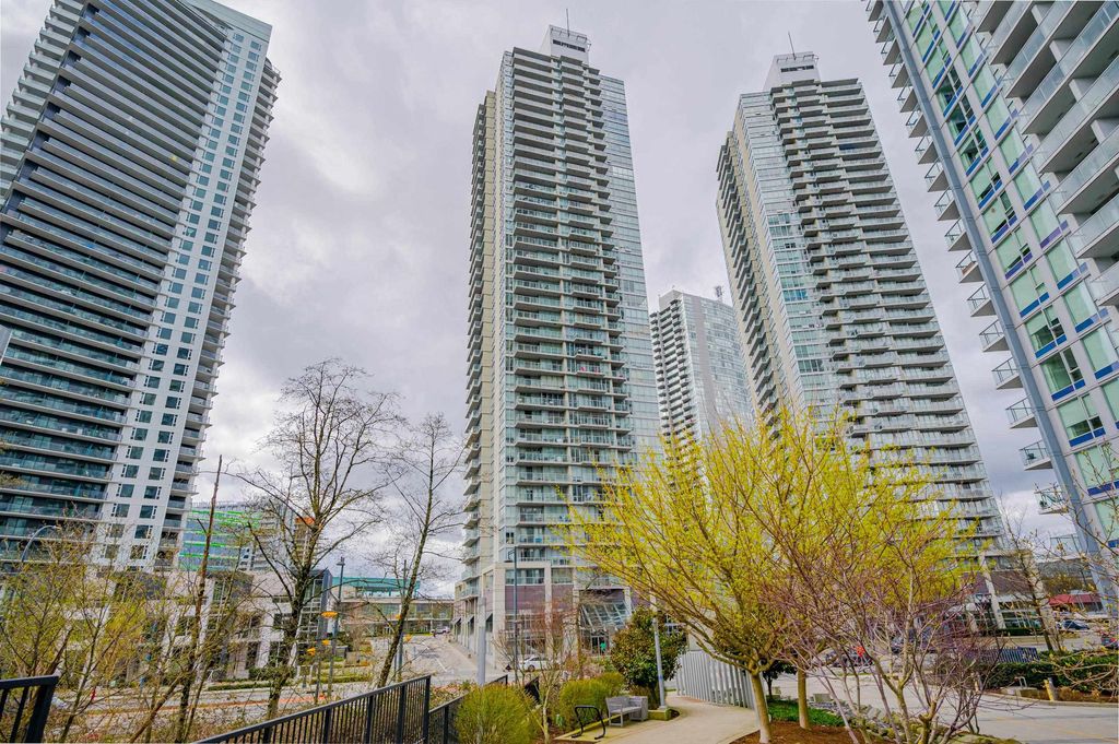 listing image 1101917626140229070