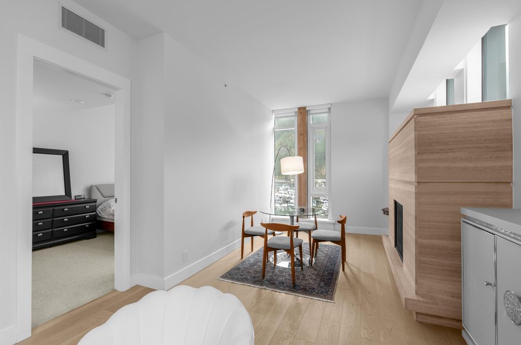 listing image 1105865550788539553