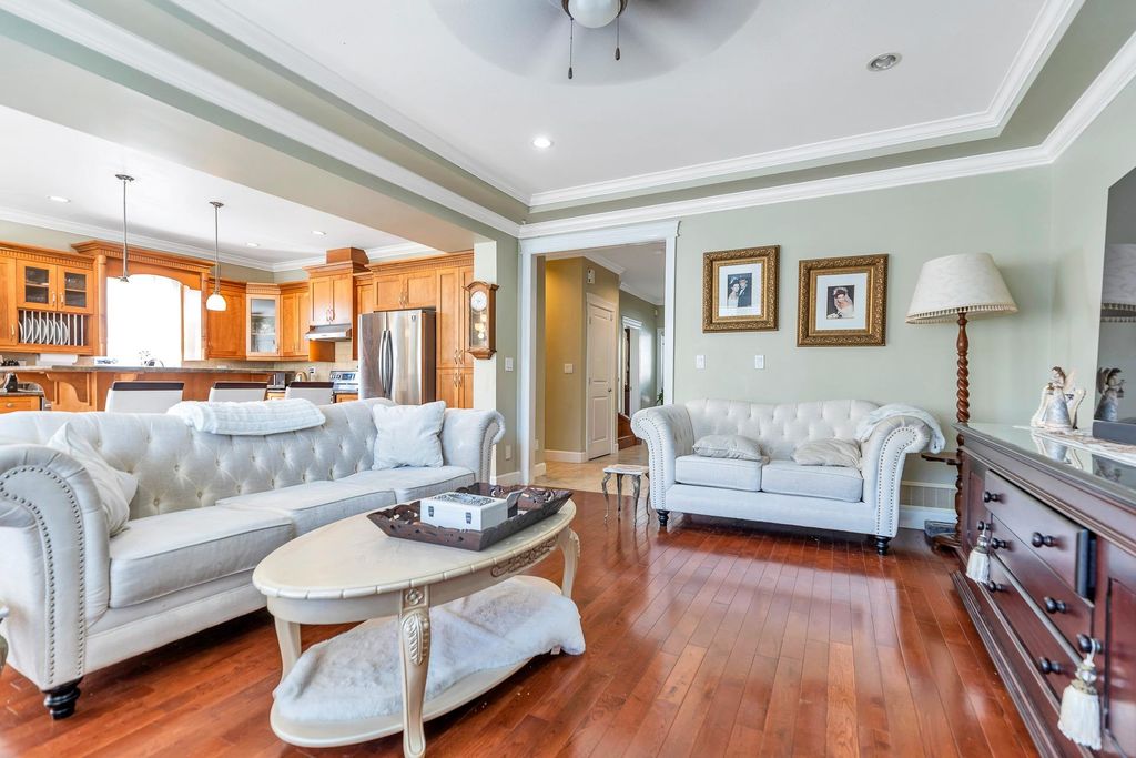 listing image 1105625802884757995
