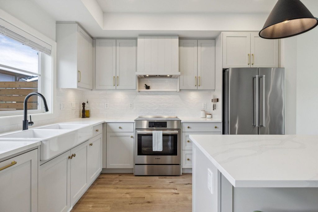 listing image 1107870605140284774