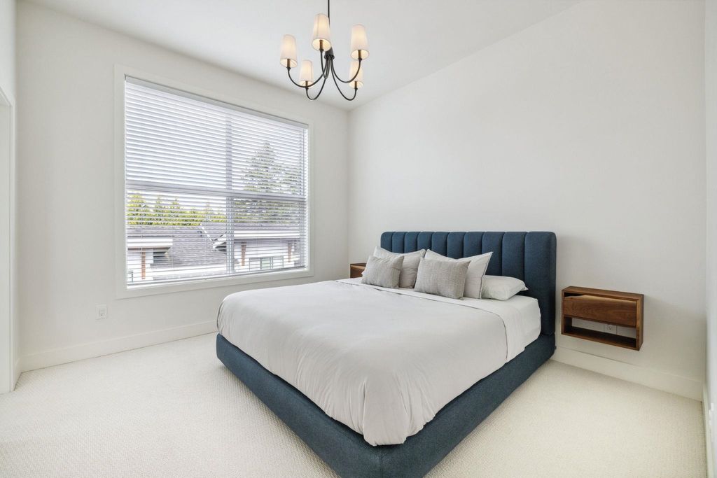listing image 1104807910299961636