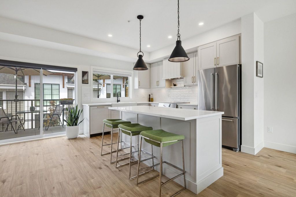 listing image 1105127682789553416