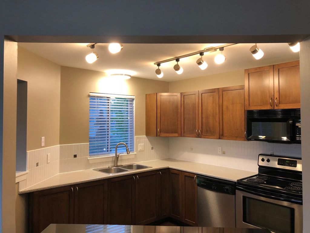 Photo of 32725 George Ferguson Way #204, Abbotsford, BC V2T 5M5 (MLS # R3139528)