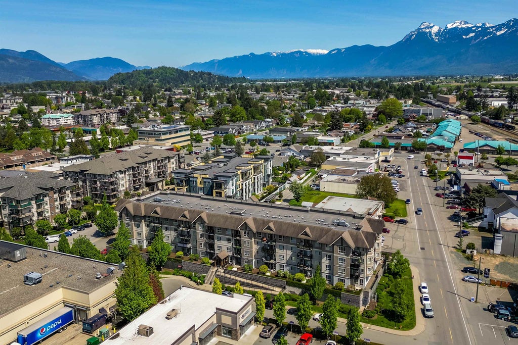 Photo of 9000 Birch Street #413, Chilliwack, BC V2P 8G2 (MLS # R3149384)