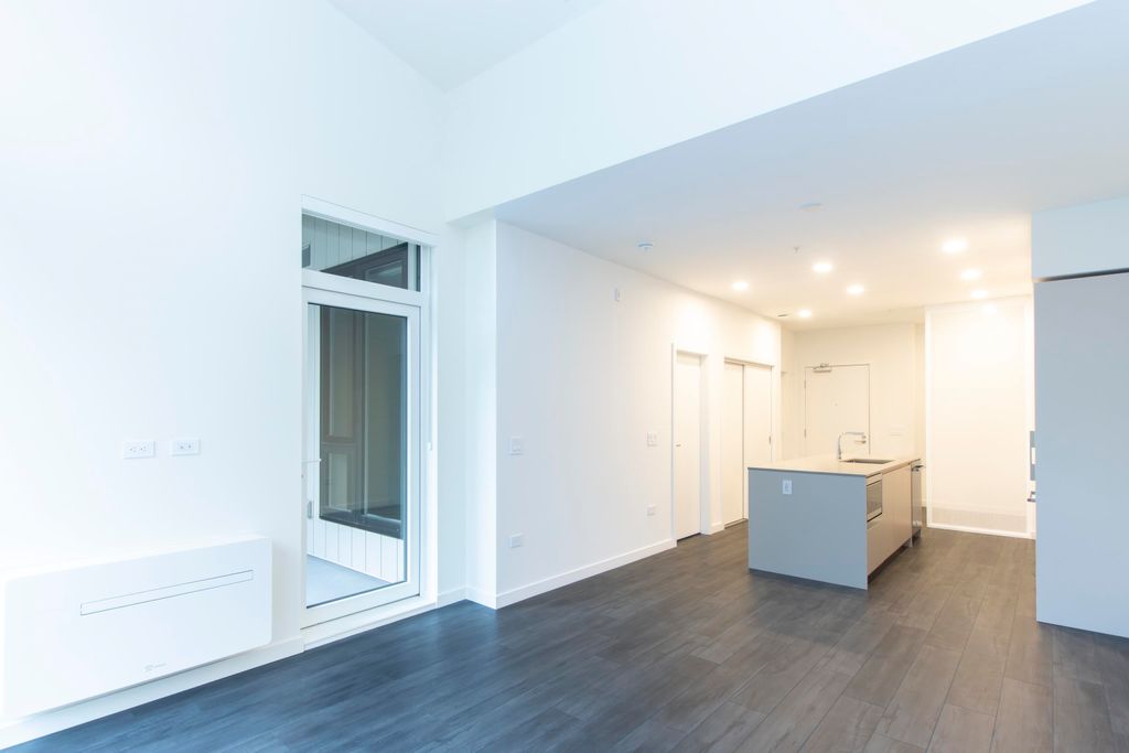 listing image 1109347696920454011