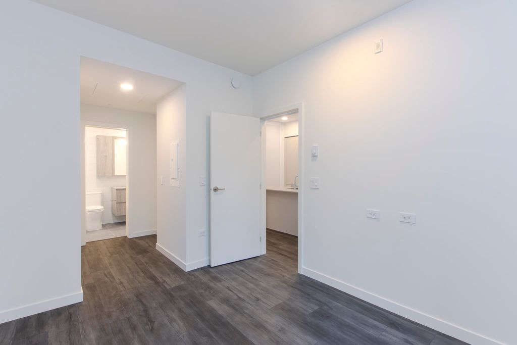 listing image 1106986687915234312