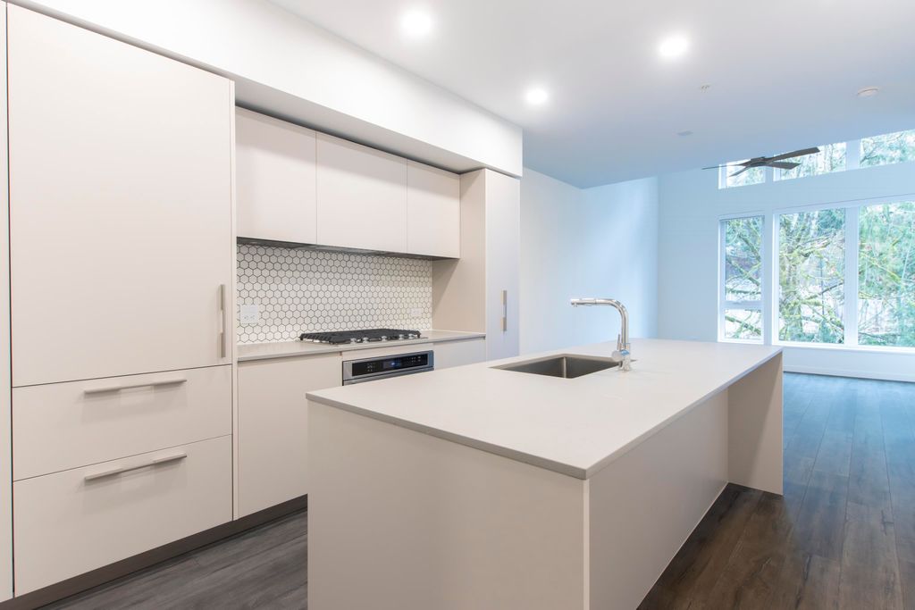 listing image 1100961601550070462