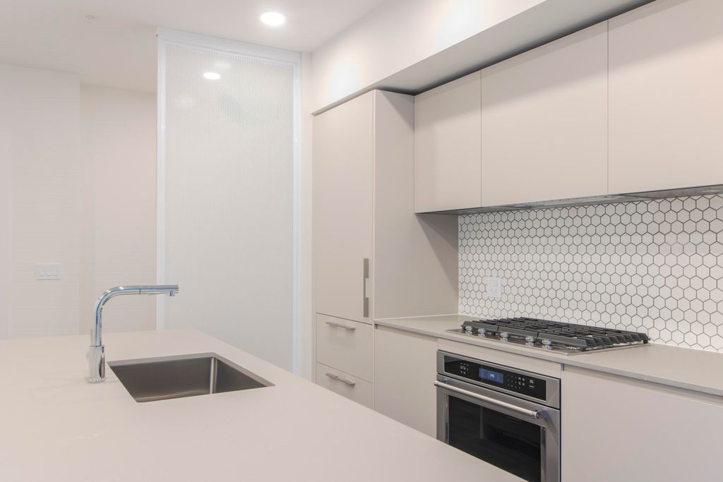 listing image 1101594477277882975