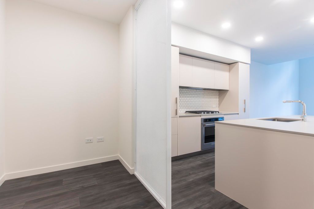 listing image 1102304302043912368