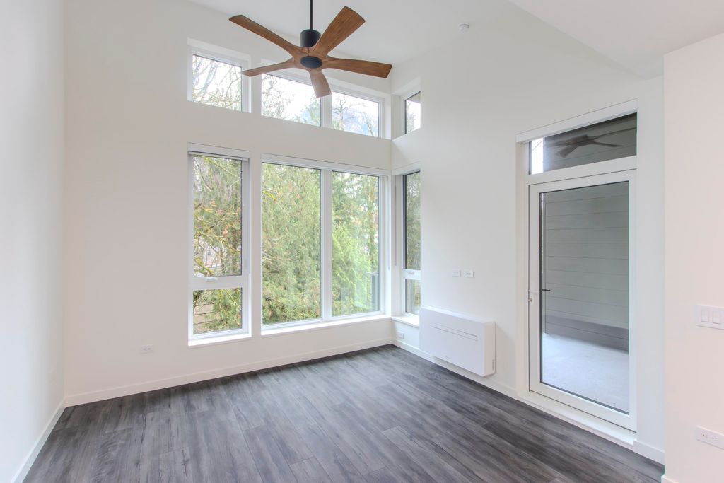 listing image 1104828293725777642