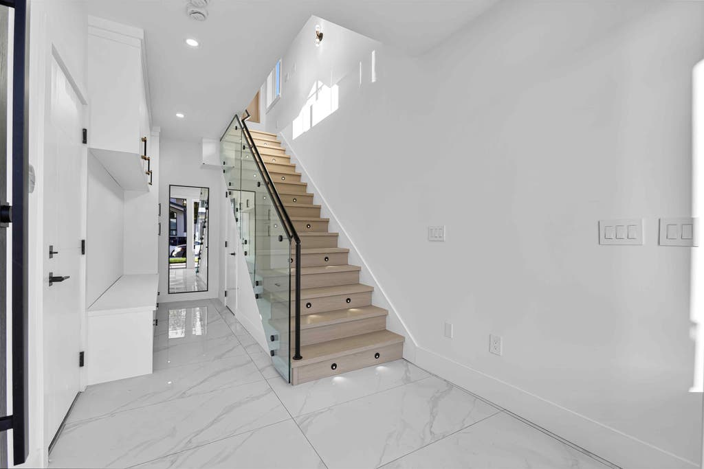 Photo of 16633 18a Avenue #102, Surrey, BC V3Z 1A2 (MLS # R3157627)