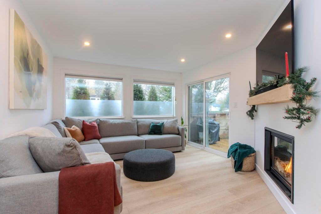 listing image 1100536930829313495