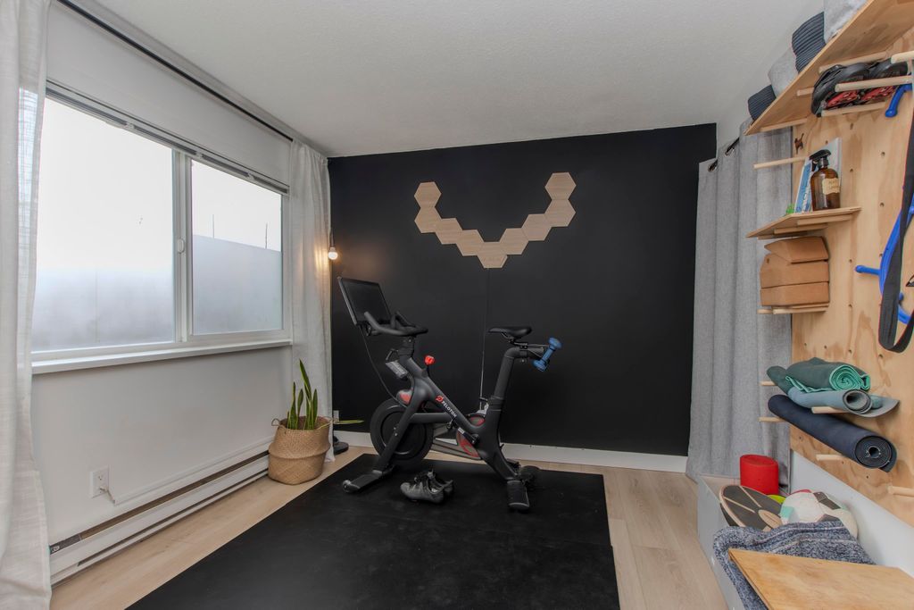 listing image 1101341319699377491