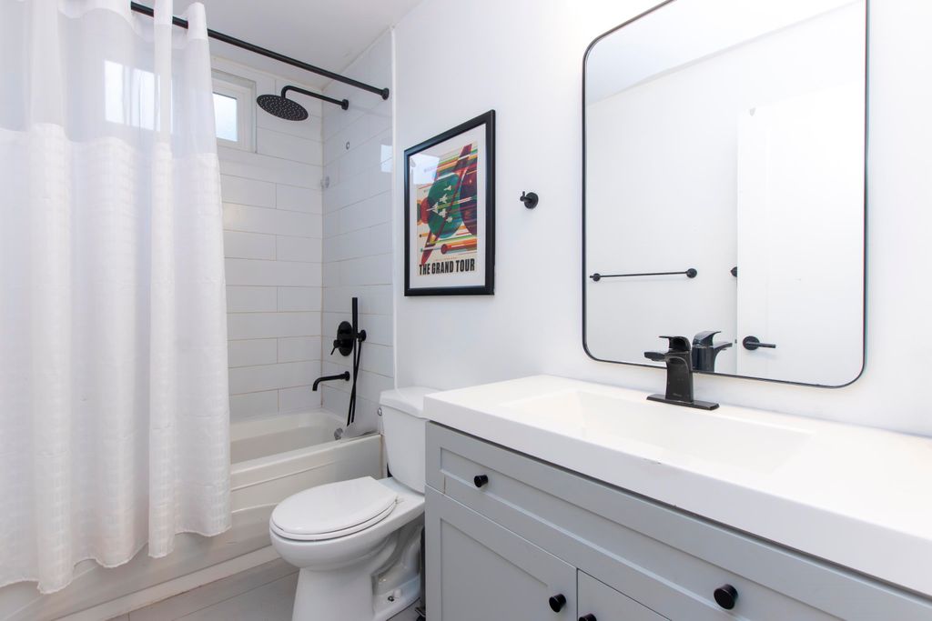 listing image 1108813077672762936