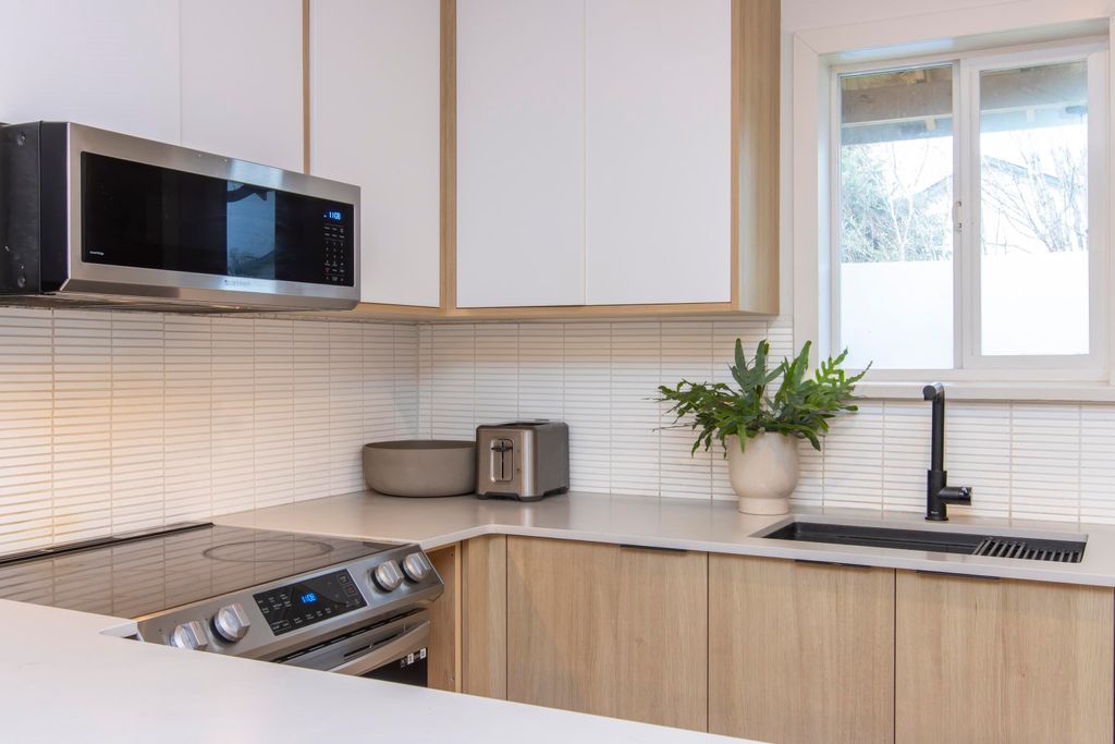 listing image 1106893568050285423