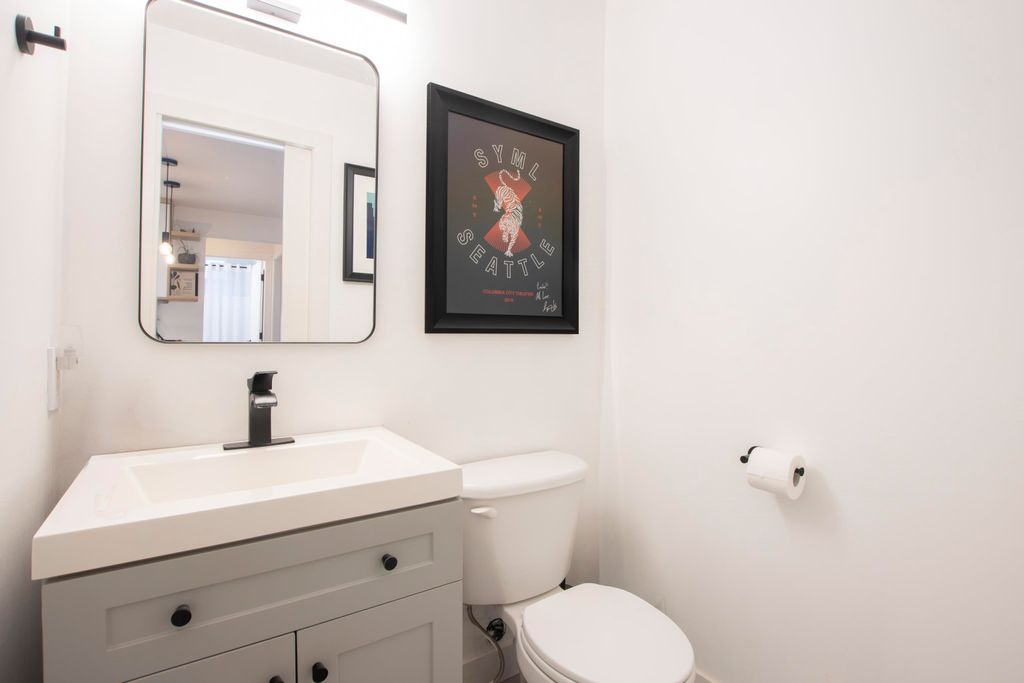 listing image 1109041078245242343