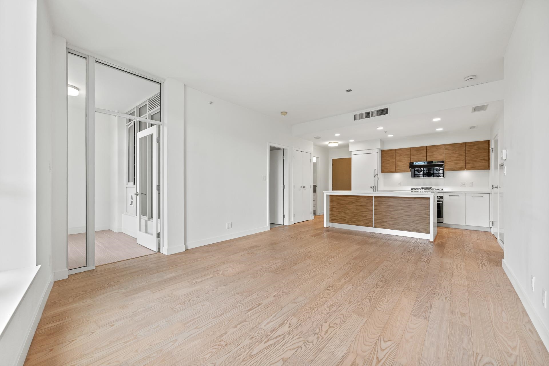 7333 Murdoch Avenue 301