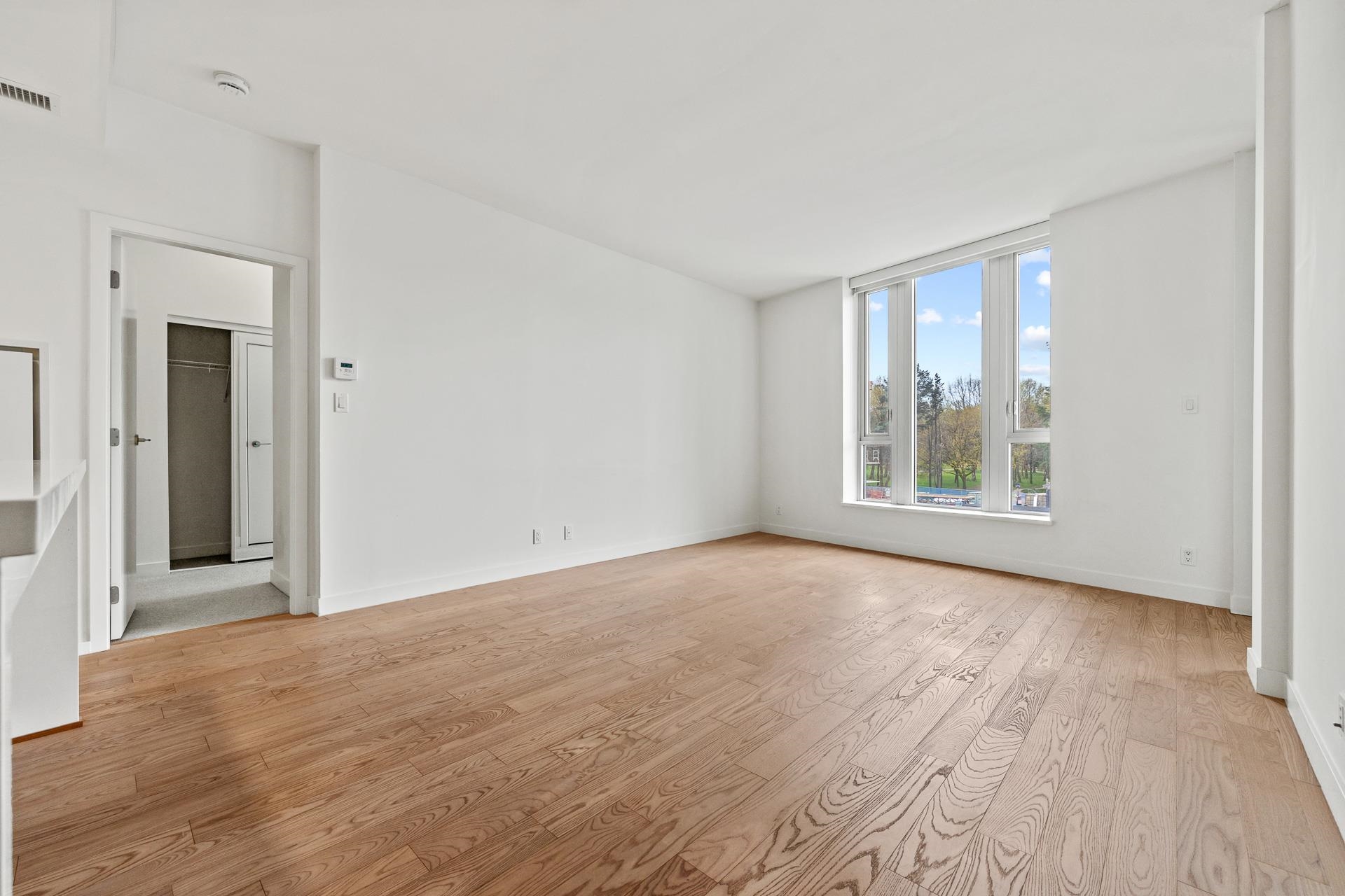 7333 Murdoch Avenue 301