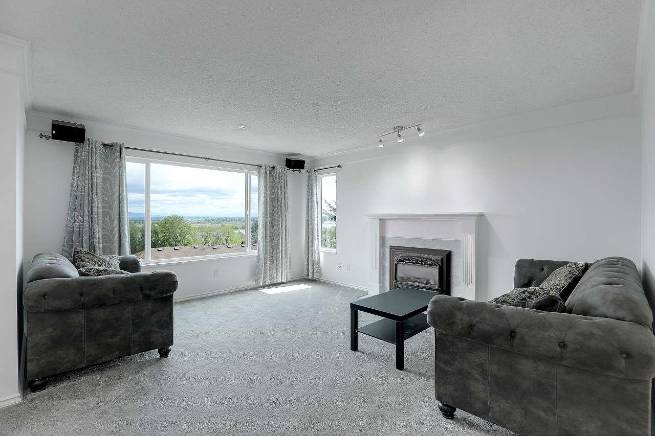 1140 Castle Crescent 117