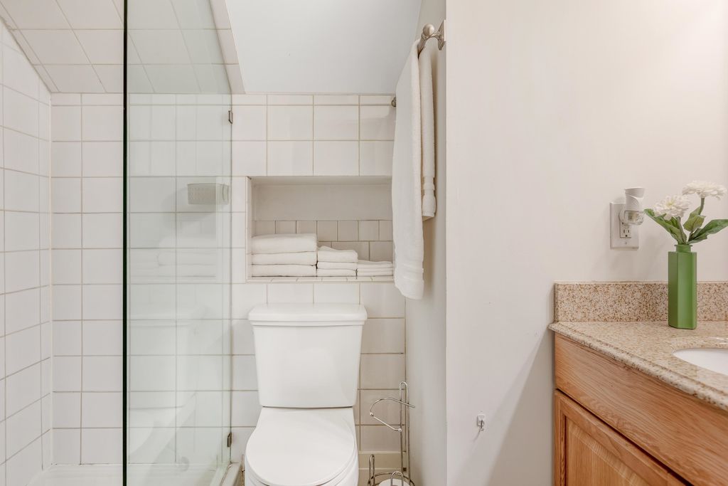 listing image 1101068719151082738