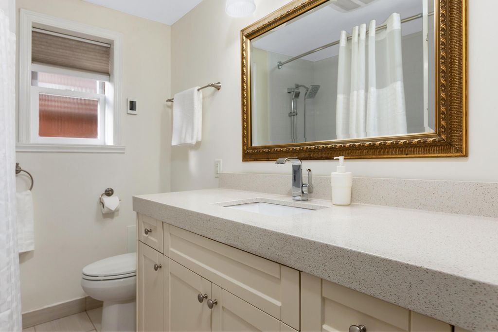 listing image 1107809245985234751