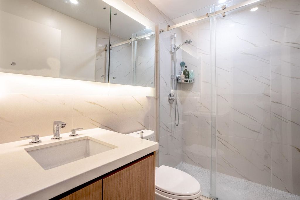 listing image 1101343806712476175