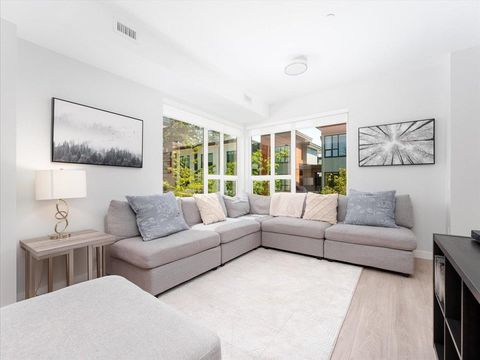 2728 Acadia Road 13 Vancouver BC V6T 0E6