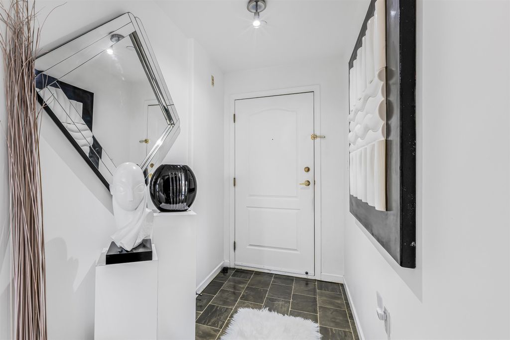 Photo of 15290 18th Avenue #206, Surrey, BC V4A 1W8 (MLS # R3140135)