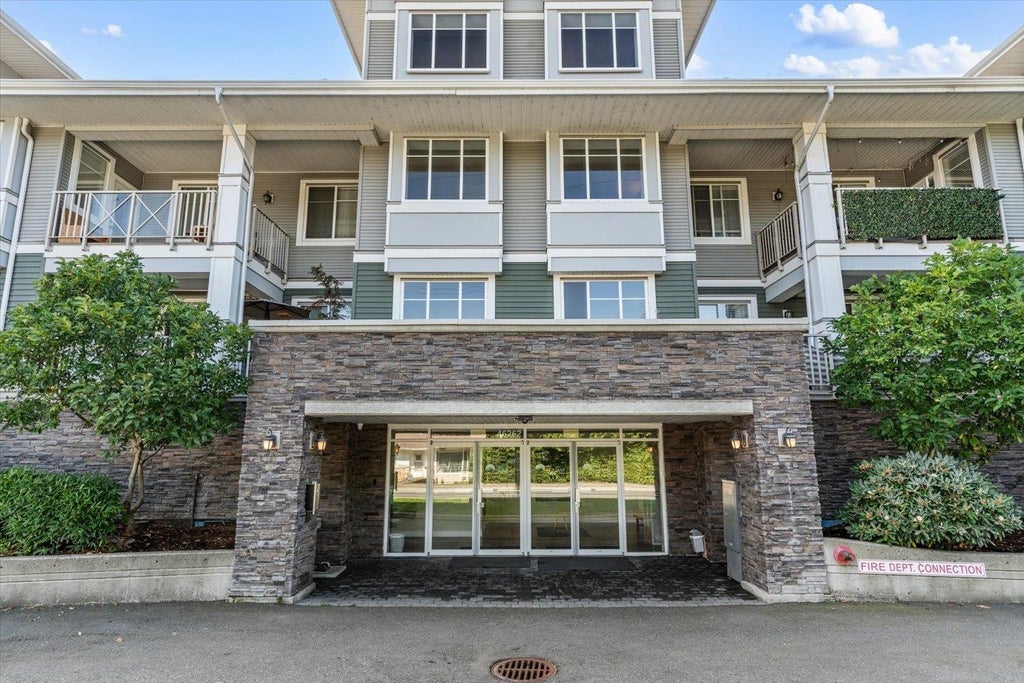 Photo of 46262 First Avenue #223, Chilliwack, BC V2P 0C3 (MLS # R3163324)