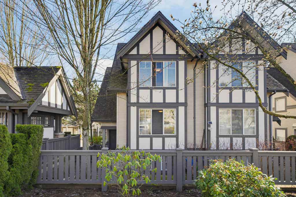 Photo of 20038 70 Avenue #1, Langley, BC V2Y 0B4 (MLS # R3140006)