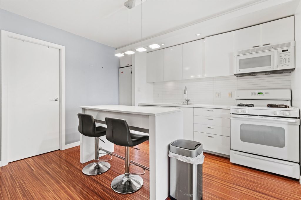 listing image 1109364076576320242