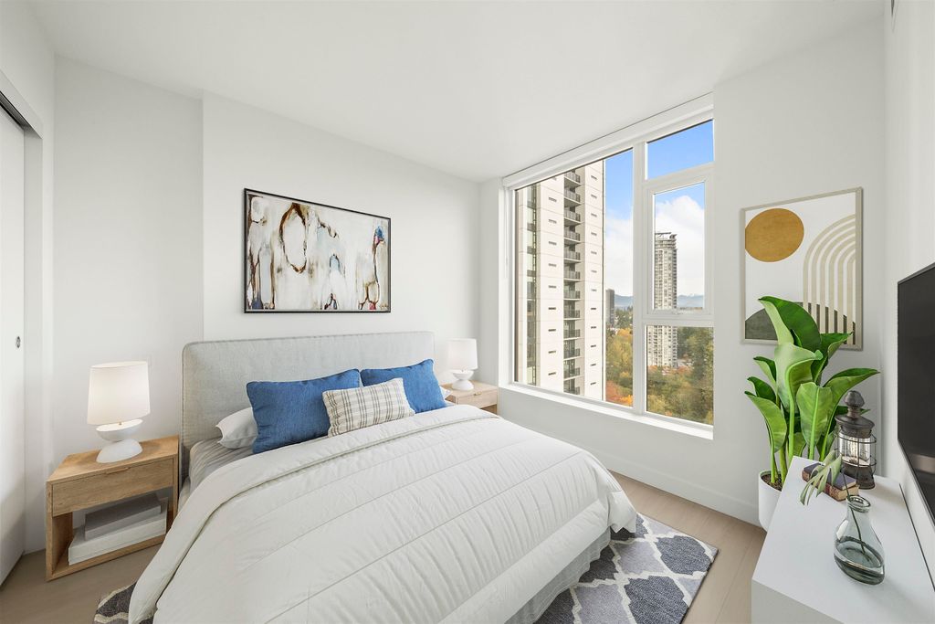 listing image 1104199116300485026