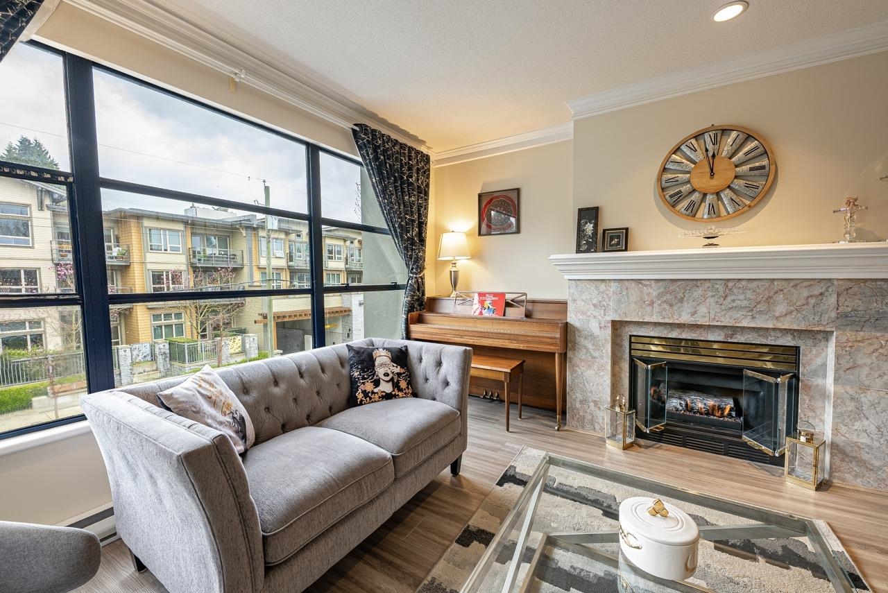 3151 Woodbine Drive 206