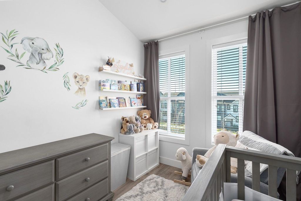 listing image 1100923264673545674