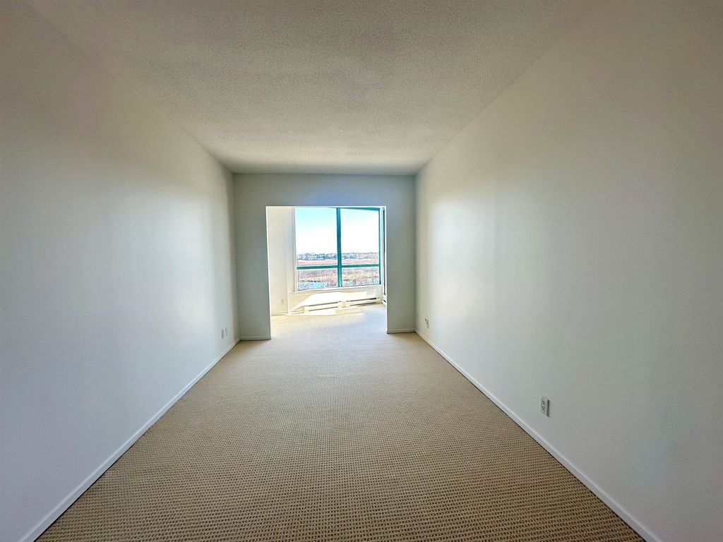 listing image 1108093818298008382