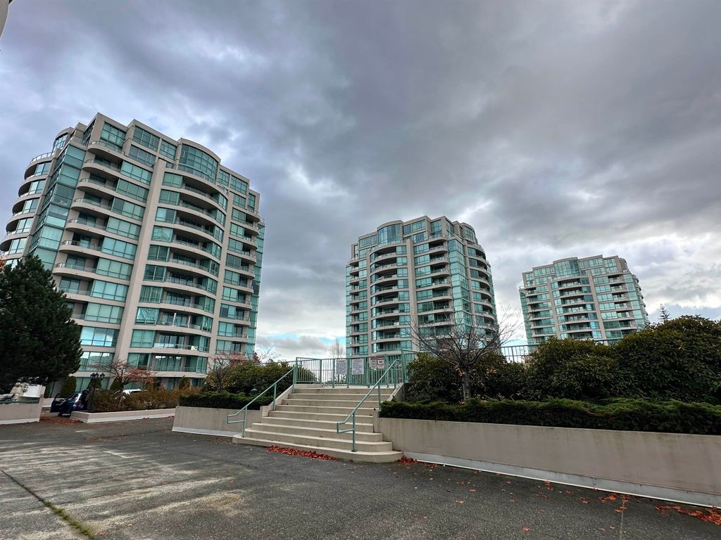 listing image 1102807113556594514