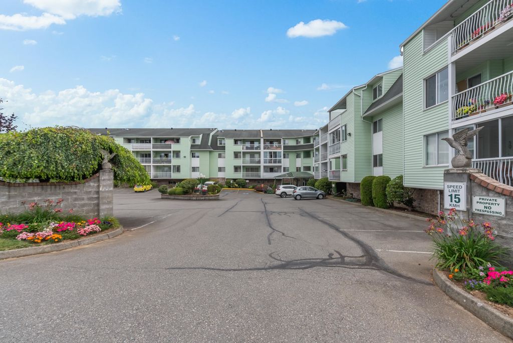 Photo of 31850 Union Avenue #217, Abbotsford, BC V2T 4V2 (MLS # R3111927)