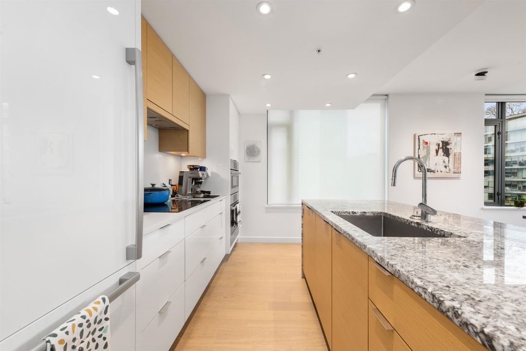 listing image 1101848222545253027