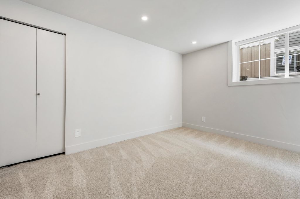 listing image 1102318959113512429
